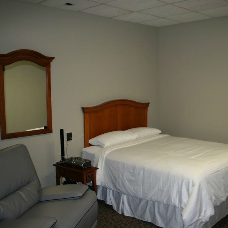 Los_Alamitos_7-11-2016_-_Bedroom_4.jpg